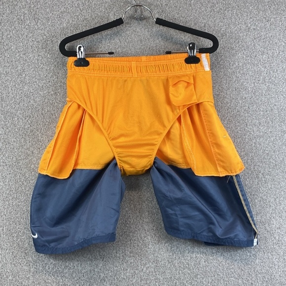NIKE Men’s Swim Trunks Shorts M Mesh Liner Gray Orange 9" travel cruise beach - Picture 8 of 11